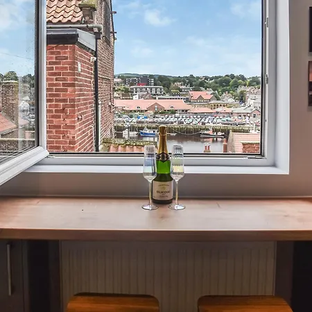 Nyaraló Harbour Hideout